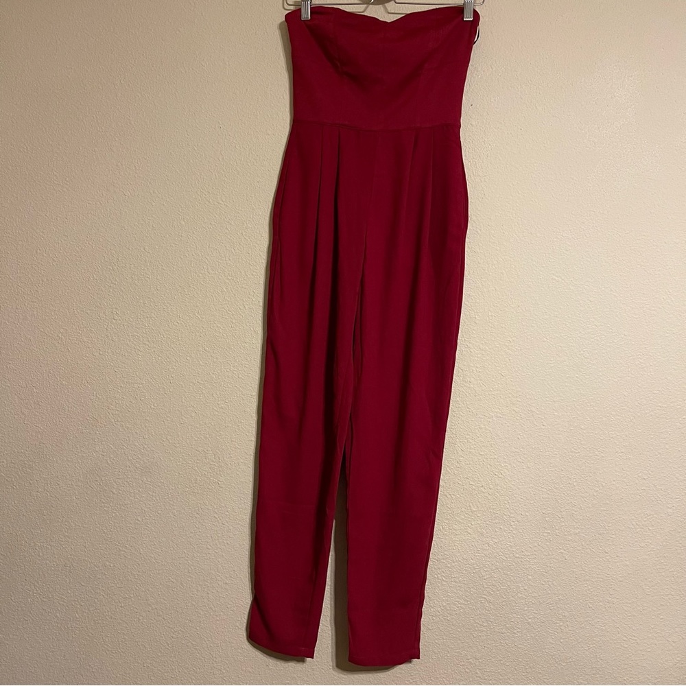 Red‎ strapless jumpsuit. - Picture 2 of 14